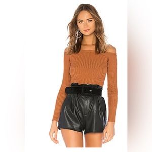 Never worn House of Harlow 1960 brown off the shoulder top. Color is rust